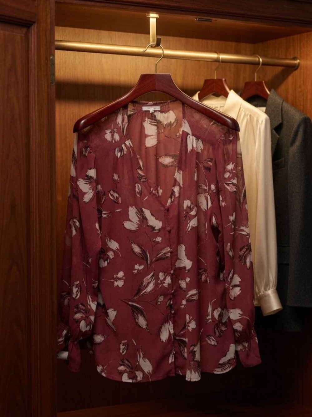 Elegant long sleeve flowy blouse